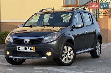 Внедорожник / Кроссовер Renault Sandero StepWay 2010 в 