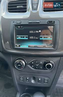 Хэтчбек Renault Sandero StepWay 2020 в 