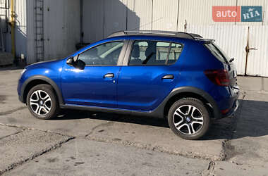 Хэтчбек Renault Sandero StepWay 2020 в 