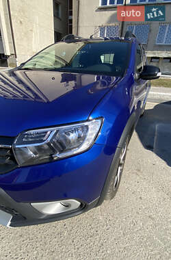 Хэтчбек Renault Sandero StepWay 2020 в 