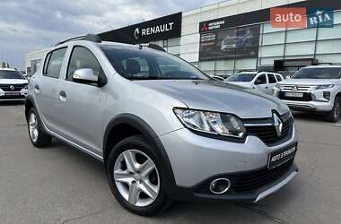 Внедорожник / Кроссовер Renault Sandero StepWay 2015 в Киеве