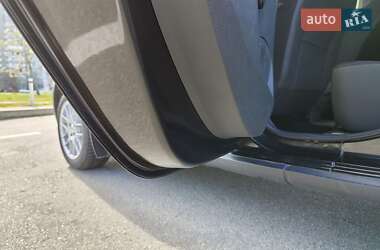 Позашляховик / Кросовер Renault Sandero StepWay 2013 в 