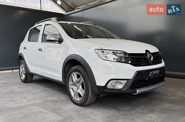Хэтчбек Renault Sandero StepWay 2019 в 