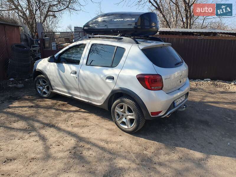 Хэтчбек Renault Sandero StepWay 2018 в Киеве