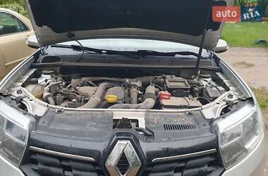 Хэтчбек Renault Sandero StepWay 2018 в 