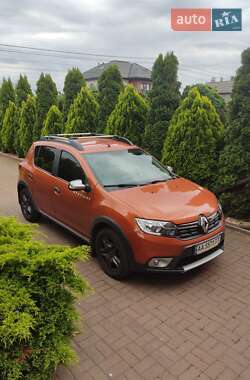 Хетчбек Renault Sandero StepWay 2017 в Києві