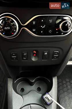 Хэтчбек Renault Sandero StepWay 2020 в 