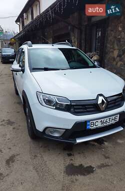 Хетчбек Renault Sandero StepWay 2017 в Львові