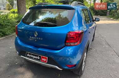 Хэтчбек Renault Sandero StepWay 2020 в 