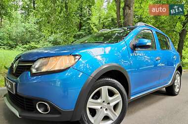 Позашляховик / Кросовер Renault Sandero StepWay 2014 в Києві