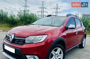 Внедорожник / Кроссовер Renault Sandero StepWay 2017 в Харькове