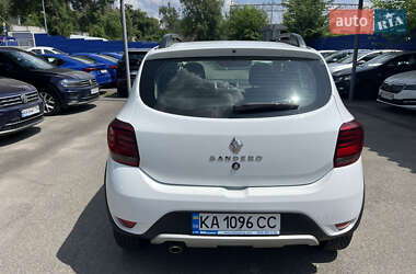 Хэтчбек Renault Sandero StepWay 2021 в 