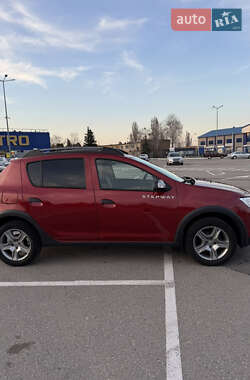 Хэтчбек Renault Sandero StepWay 2020 в 