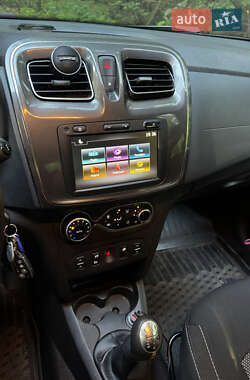 Хэтчбек Renault Sandero StepWay 2019 в 