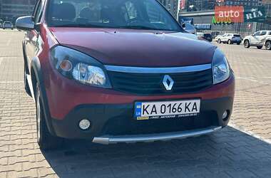 Внедорожник / Кроссовер Renault Sandero StepWay 2012 в 
