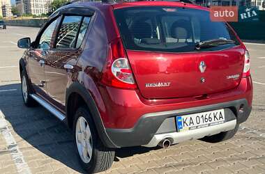 Внедорожник / Кроссовер Renault Sandero StepWay 2012 в 