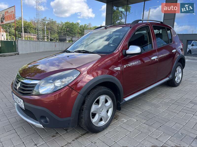 Renault Sandero StepWay 2012