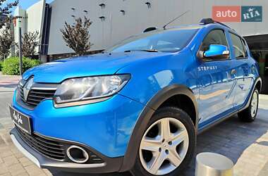 Внедорожник / Кроссовер Renault Sandero StepWay 2014 в Киеве