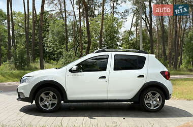 Хэтчбек Renault Sandero StepWay 2021 в 