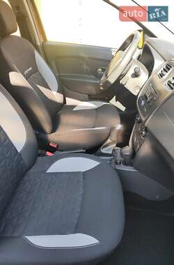 Внедорожник / Кроссовер Renault Sandero StepWay 2013 в 
