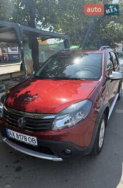 Внедорожник / Кроссовер Renault Sandero StepWay 2011 в 