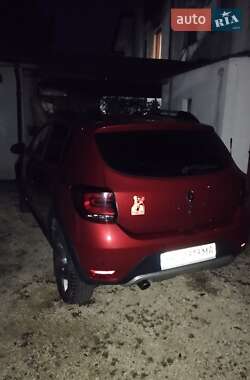 Хэтчбек Renault Sandero StepWay 2020 в 