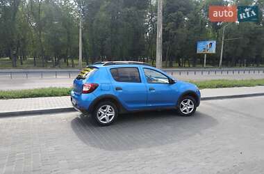 Внедорожник / Кроссовер Renault Sandero StepWay 2014 в 