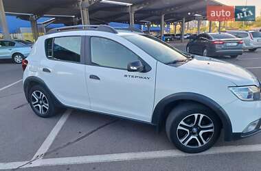 Хетчбек Renault Sandero StepWay 2020 в Кривому Розі