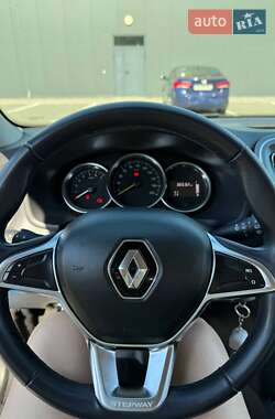 Хэтчбек Renault Sandero StepWay 2019 в 