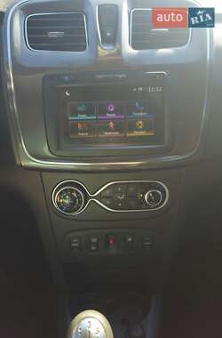 Хэтчбек Renault Sandero StepWay 2019 в 