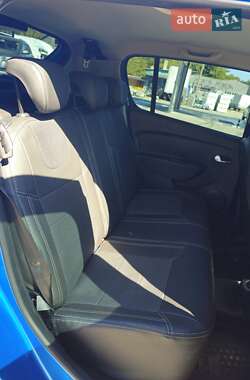 Хэтчбек Renault Sandero StepWay 2019 в 