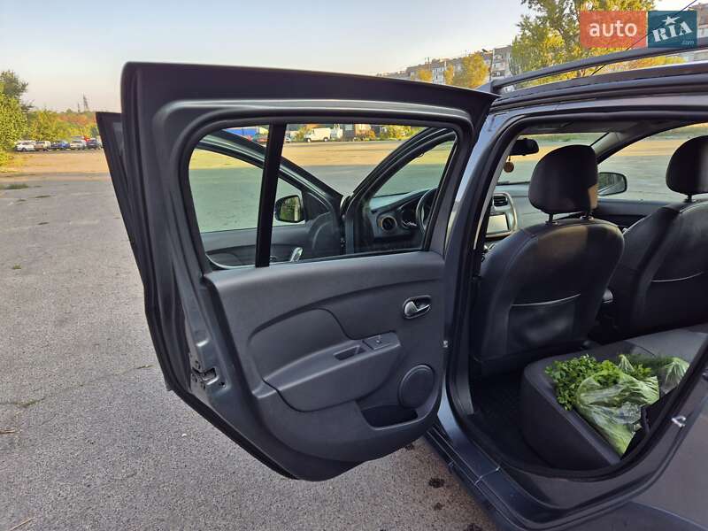 Хэтчбек Renault Sandero StepWay 2017 в Запорожье