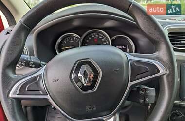 Внедорожник / Кроссовер Renault Sandero StepWay 2017 в 