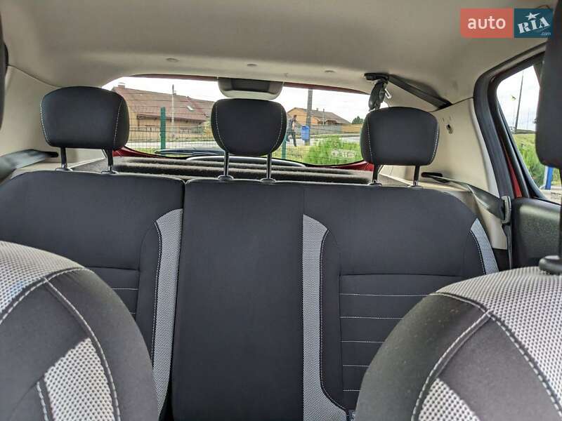 Позашляховик / Кросовер Renault Sandero StepWay 2017 в Мукачевому