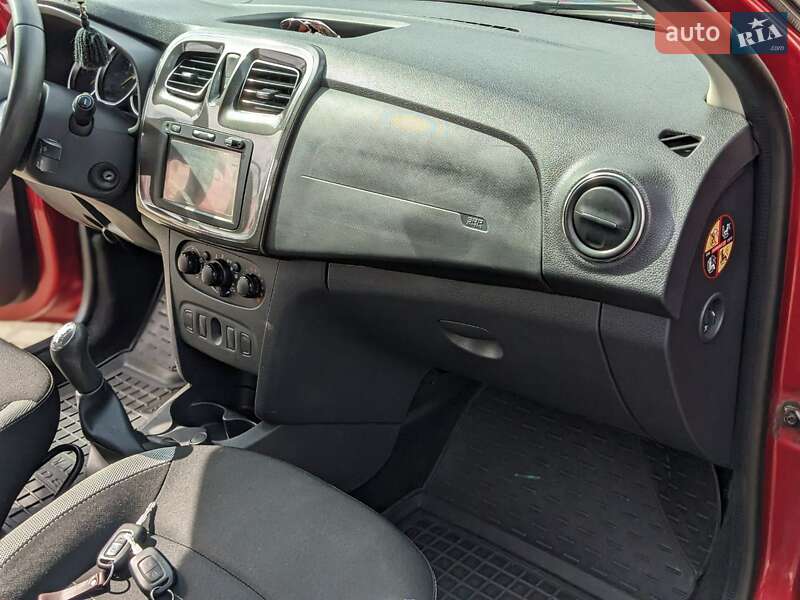 Позашляховик / Кросовер Renault Sandero StepWay 2017 в Мукачевому