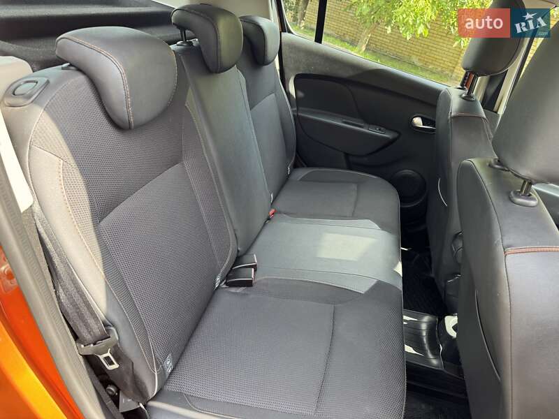 Хэтчбек Renault Sandero StepWay 2017 в Львове