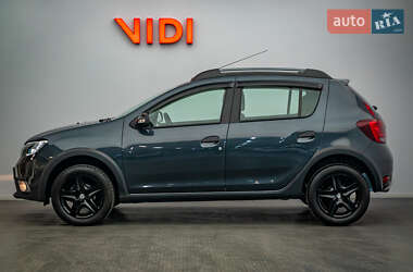 Хэтчбек Renault Sandero StepWay 2019 в 
