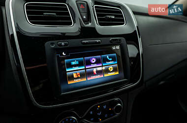 Хэтчбек Renault Sandero StepWay 2019 в 