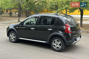 Внедорожник / Кроссовер Renault Sandero StepWay 2012 в 