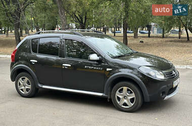 Внедорожник / Кроссовер Renault Sandero StepWay 2012 в 