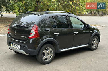 Внедорожник / Кроссовер Renault Sandero StepWay 2012 в 