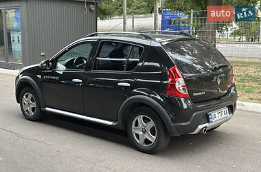 Внедорожник / Кроссовер Renault Sandero StepWay 2012 в 