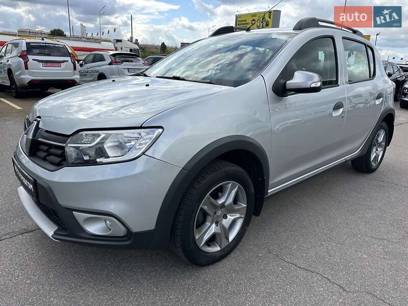Хетчбек Renault Sandero StepWay 2020 в Києві