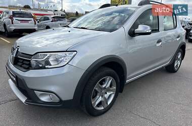 Хэтчбек Renault Sandero StepWay 2020 в 