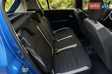 Хэтчбек Renault Sandero StepWay 2019 в 