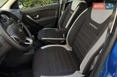 Хэтчбек Renault Sandero StepWay 2019 в 