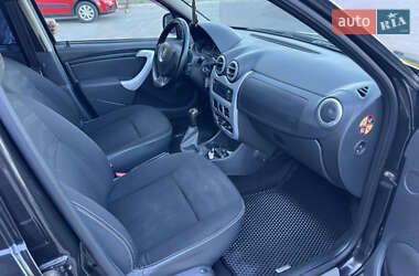 Внедорожник / Кроссовер Renault Sandero StepWay 2012 в 