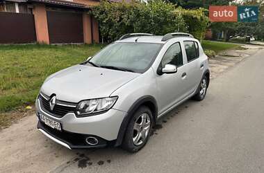 Внедорожник / Кроссовер Renault Sandero StepWay 2013 в 