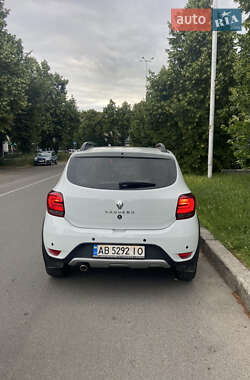 Хэтчбек Renault Sandero StepWay 2021 в 
