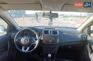 Хэтчбек Renault Sandero StepWay 2019 в 